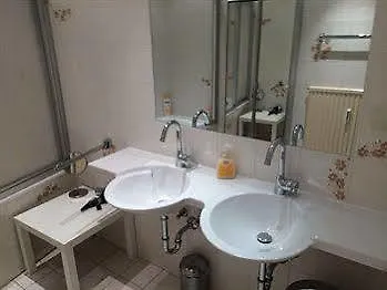 Duschel Apartments Vienna Hotel