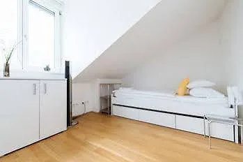 Duschel Apartments Vienna 4*,