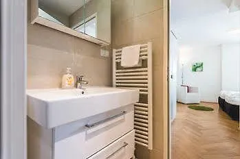 Duschel Apartments Vienna 4*,  Austria