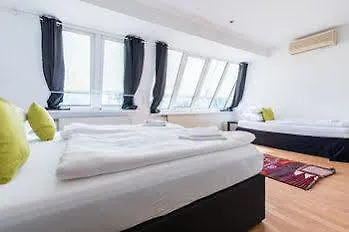 Duschel Apartments Vienna 4*,