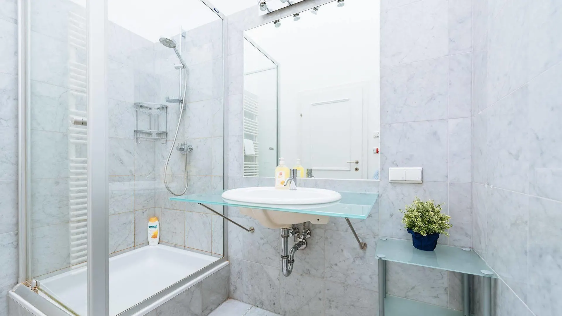 **** Hotel Duschel Apartments Vienna Austria